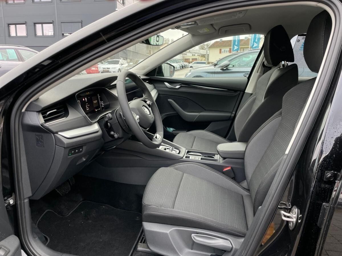 Skoda Octavia Combi Selection*1.5TSI*DSG*NAVI*MATRIX*