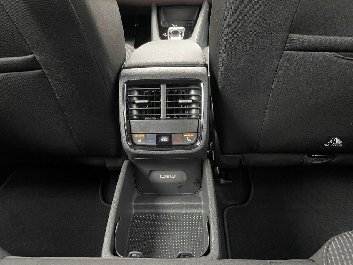 Skoda Octavia Combi Selection*1.5TSI*DSG*NAVI*MATRIX*