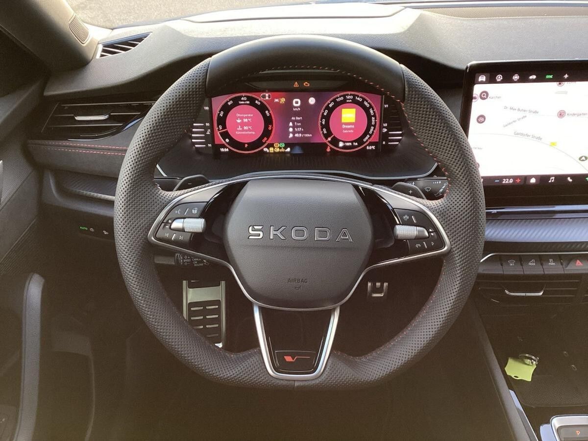 Skoda Octavia Combi RS*2.0TSI*DSG*NAVI*MATRIX-LED*AHK*