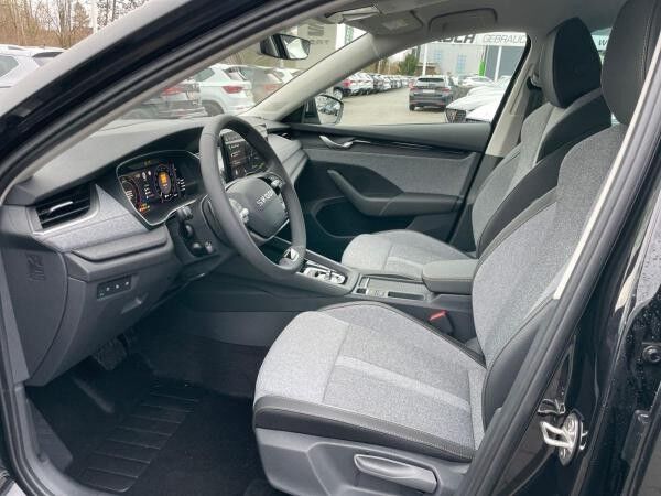 Skoda Octavia Combi TOUR*2.0TDI*DSG*NAVI*360°KAM*AHK*