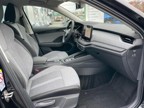 Skoda Octavia Combi TOUR*2.0TDI*DSG*NAVI*360°KAM*AHK*