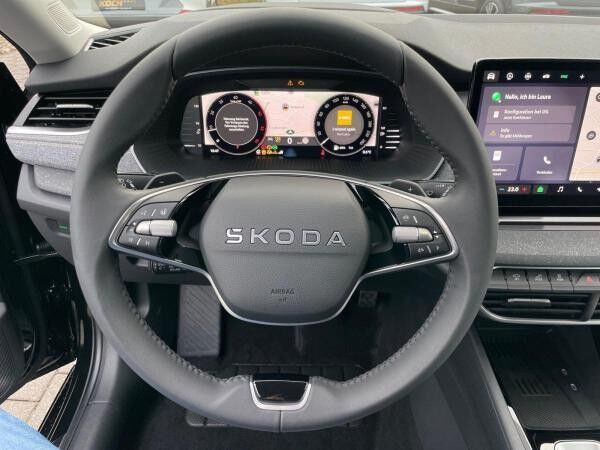 Skoda Octavia Combi TOUR*2.0TDI*DSG*NAVI*360°KAM*AHK*
