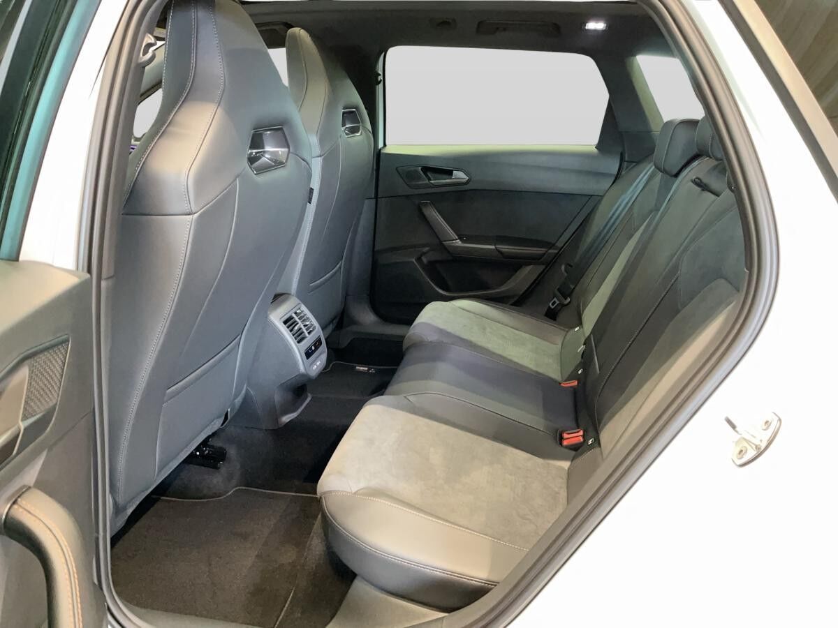 Cupra Leon Sportstourer VZ 2.0 TSI 7-Gang DSG 4DRIVE MATRIX-LED.PANO.AHK.19 ALU!