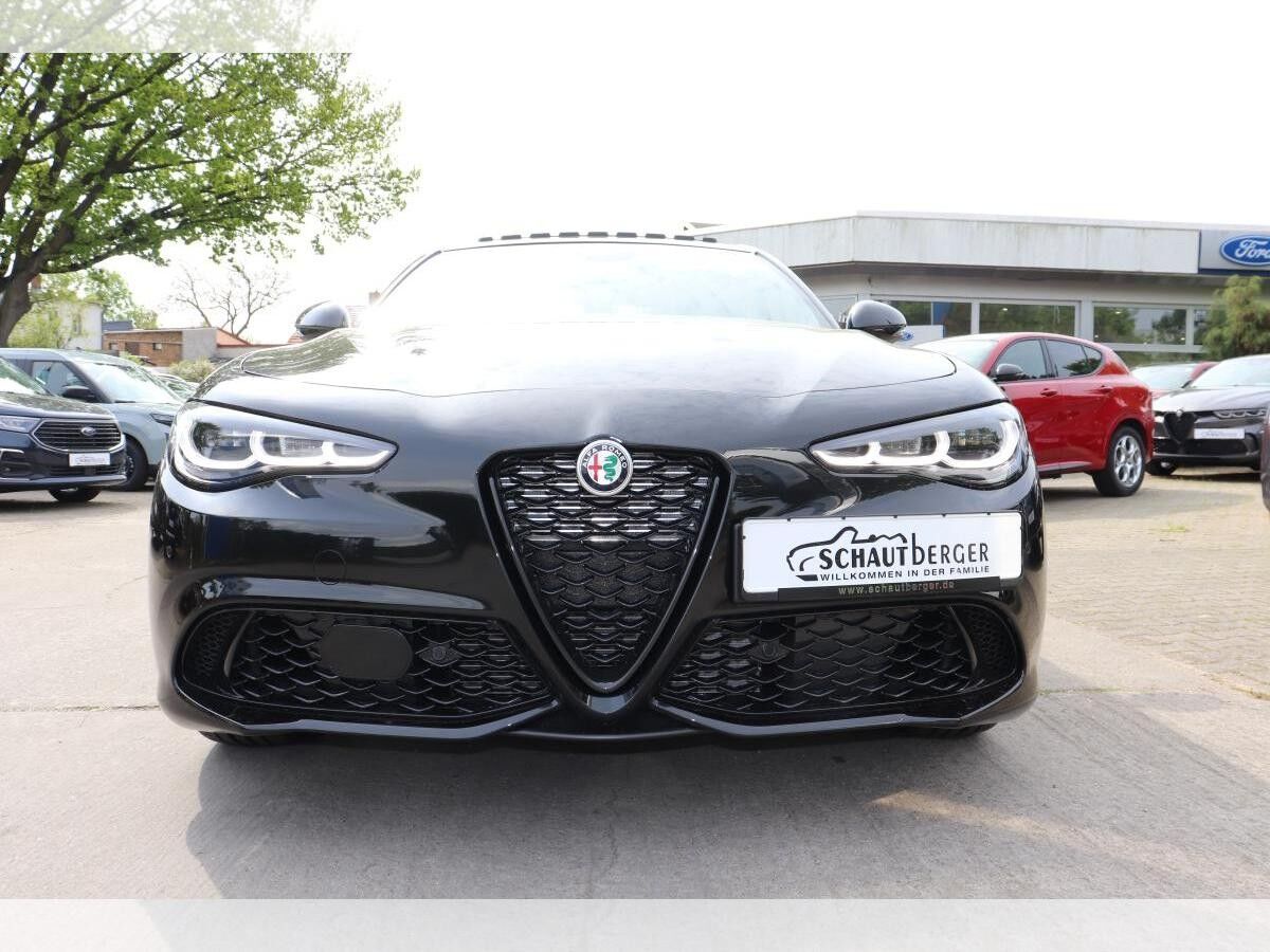 Alfa Romeo Giulia Intensa VOLLAUSSTATTUNG. **SOFORT VERFÜGBAR**HERBSTAKTION!!