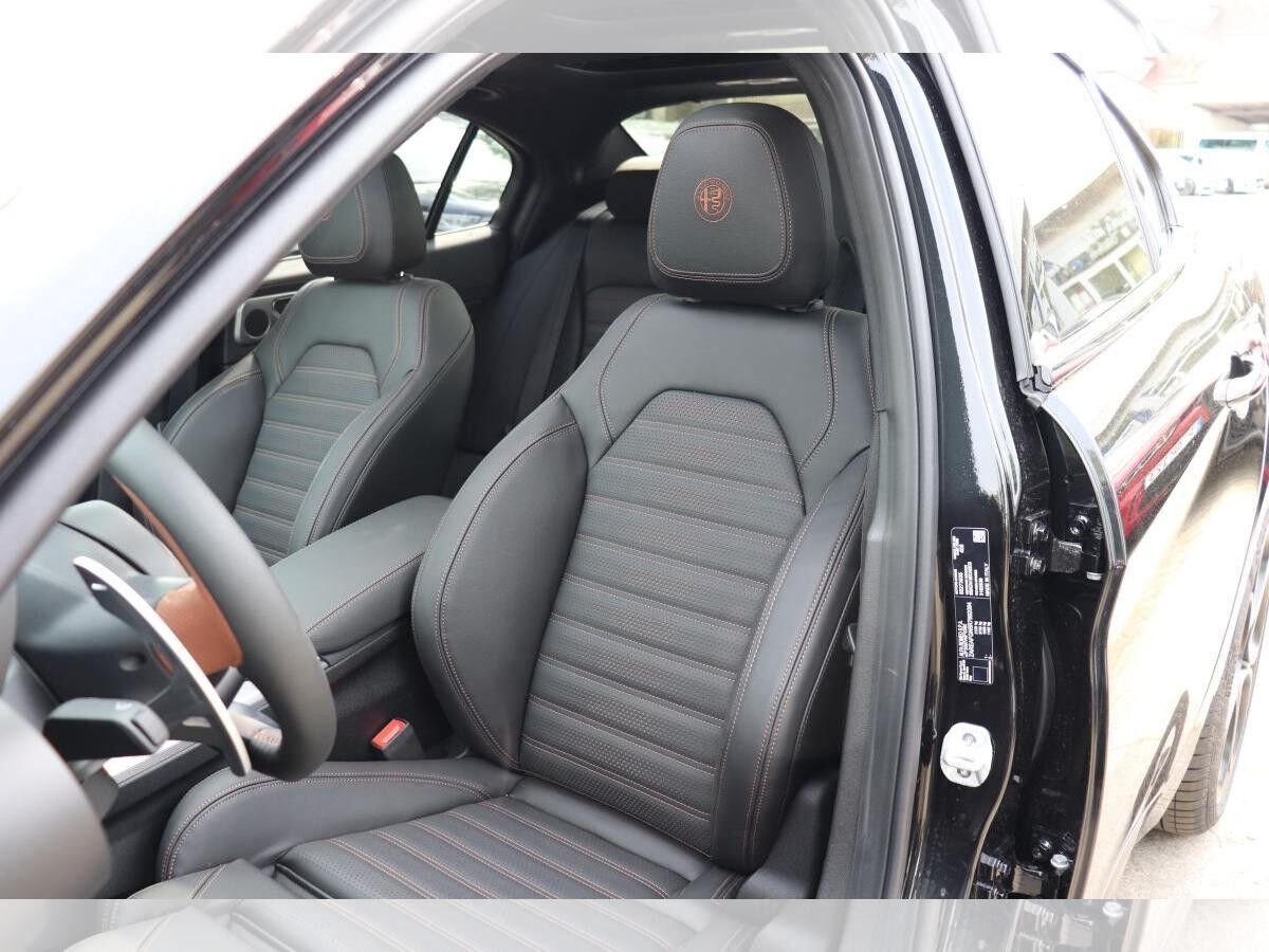 Alfa Romeo Giulia Intensa VOLLAUSSTATTUNG. **SOFORT VERFÜGBAR**HERBSTAKTION!!