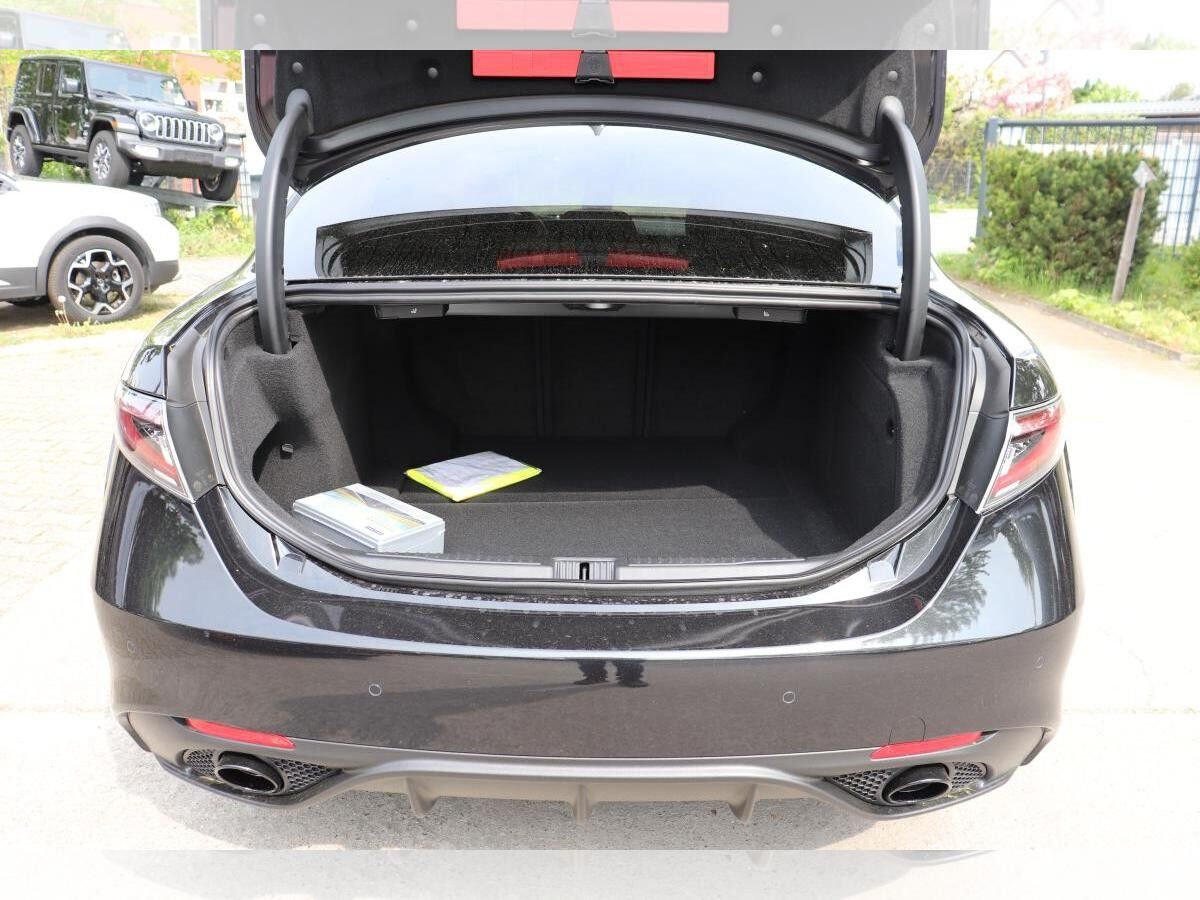 Alfa Romeo Giulia Intensa VOLLAUSSTATTUNG. **SOFORT VERFÜGBAR**HERBSTAKTION!!