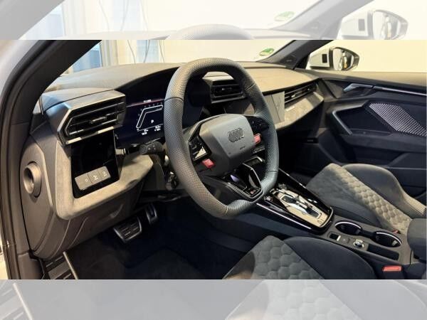 Audi RS3 Limousine 2.5 TFSI quattro S tronic   ☞ 280 km/h max ☞ Matrix LED  ☞ Navi   ☞ RS Abgasanlage   ☞ RS