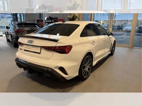 Audi RS3 Limousine 2.5 TFSI quattro S tronic   ☞ 280 km/h max ☞ Matrix LED  ☞ Navi   ☞ RS Abgasanlage   ☞ RS