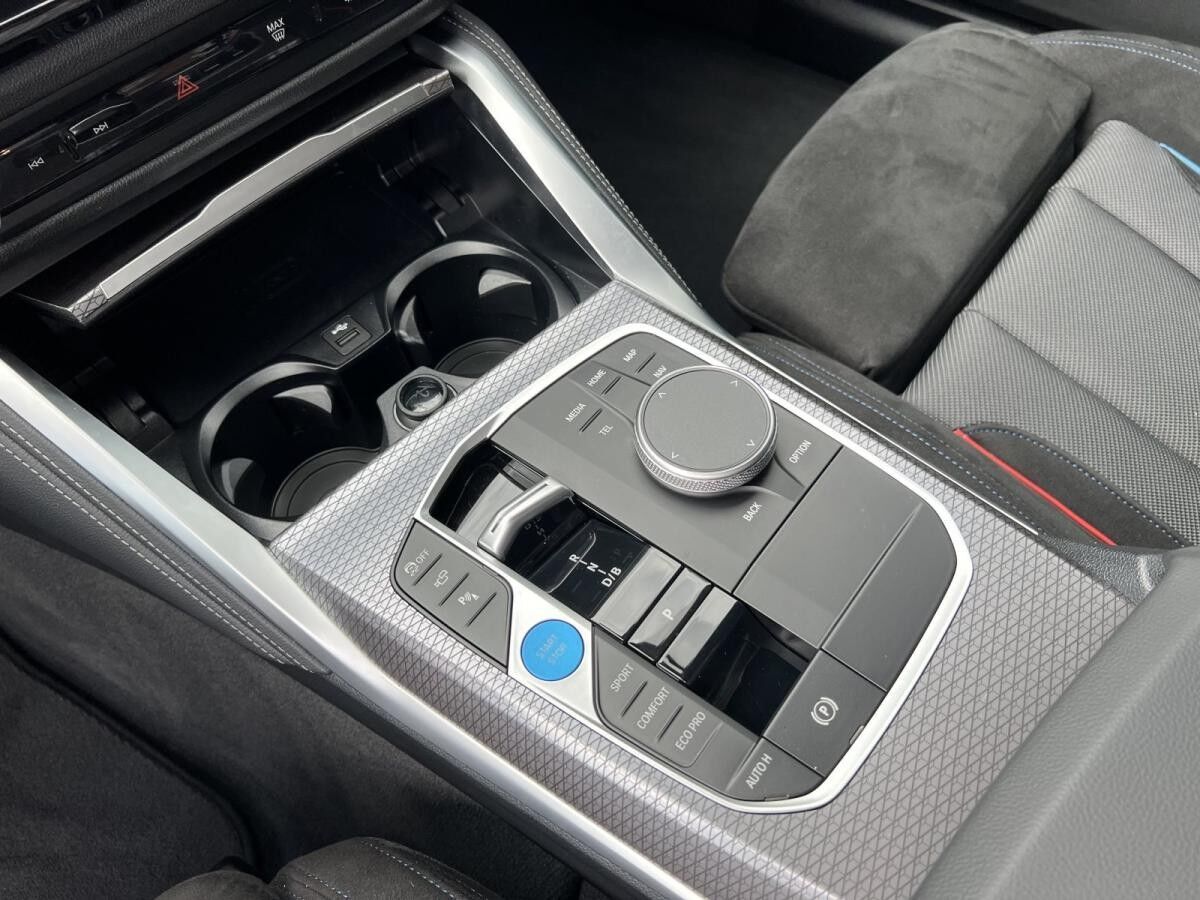 BMW i4 xDrive40 M Sport PRO //HeadUp H&K FACELIFT