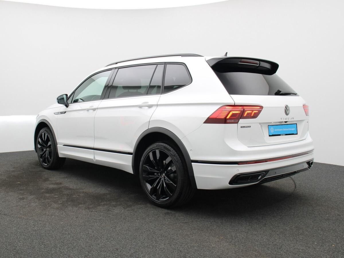 Volkswagen Tiguan Allspace R-Line 2.0TDI 4M DSG / Pano, AHK