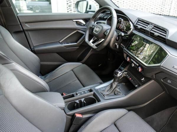 Audi Q3 35 TFSI S-Line Black Kamera Navi