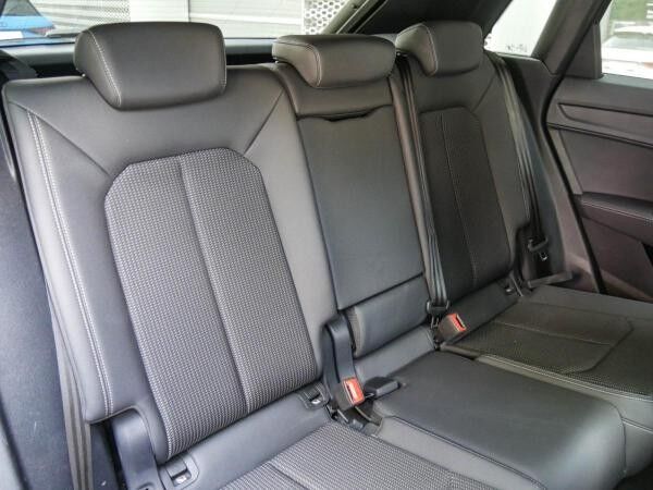 Audi Q3 35 TFSI S-Line Black Kamera Navi