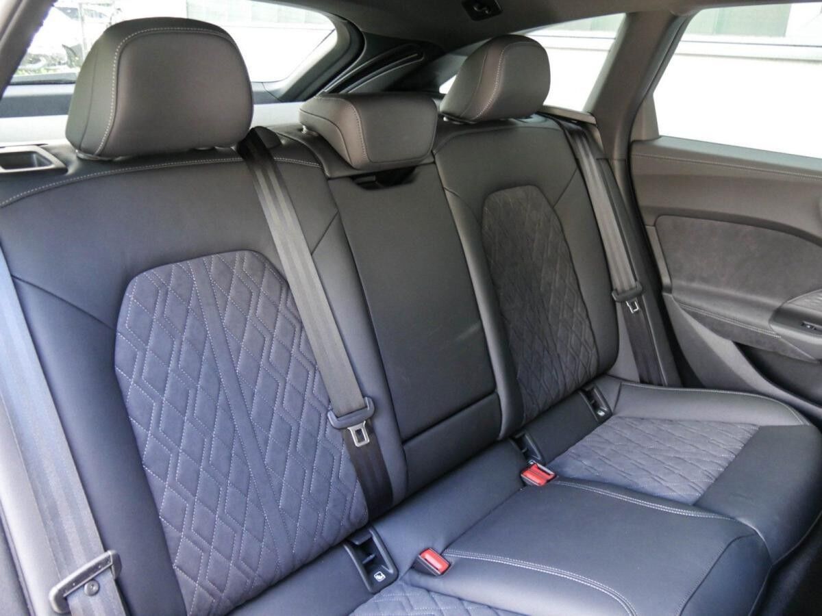 Audi A5 Avant TFSI S-Line Tech Plus AHK