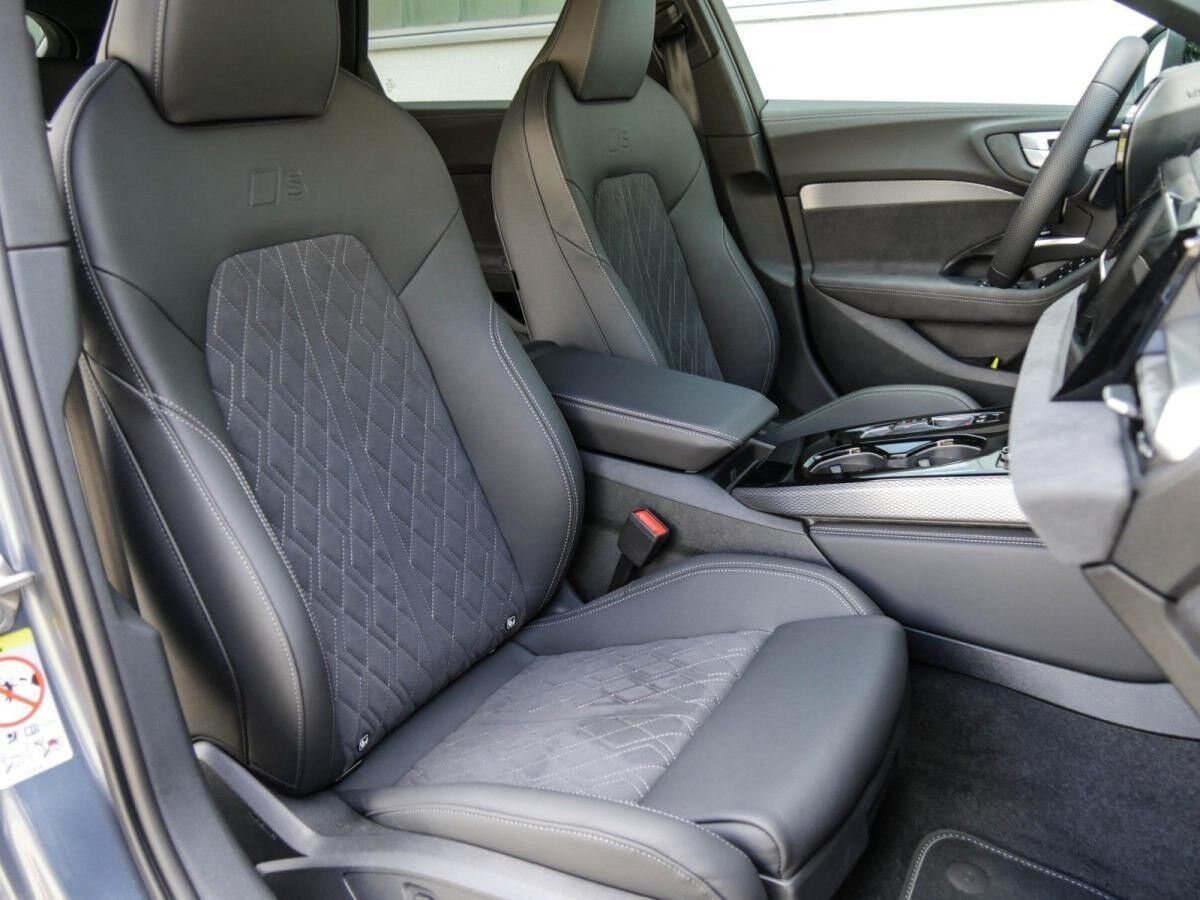 Audi A5 Avant TFSI S-Line Tech Plus AHK