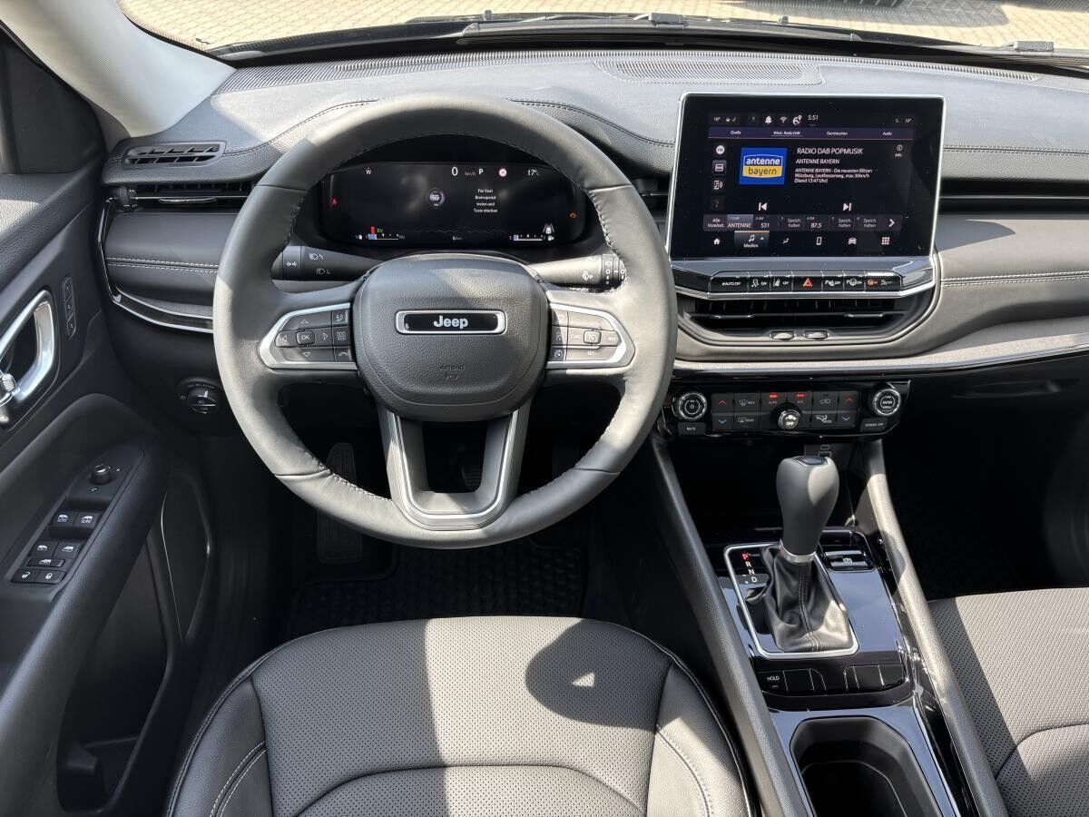 Jeep Compass 1.5 E-Hybrid Summit Automatik *LEDER*Pano*SHZ*PDC*ACC*360Grad*19Zoll*sofort*