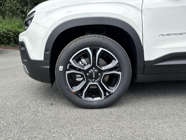 Jeep Avenger 1.2 Summit Mild-Hybrid 18" JBL E-Heckklappe