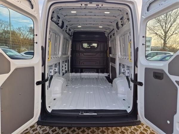 Volkswagen Crafter 35 Kasten 2,0 l Frontantr ieb 6-Gang Radst. 3640 mm