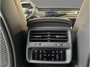 Audi RS Q8 performance Head-Up Standh. Pano Laser B&O AHK Audi RS Q8 performance Head-Up Standh. Pano Laser B&O AHK