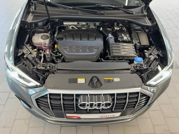 Audi Q3 45 TFSI quattro S line Pano Matrix AHK Kamera