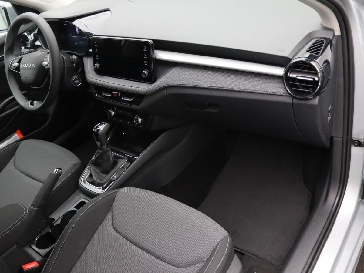 Skoda Fabia Select 1.0 TSI DSG / LED, RFK, PDC, DAB+