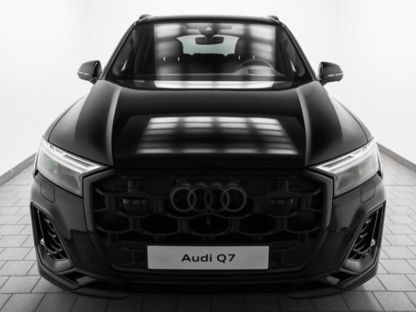 Audi Q7 55 TFSIe S line busin. AHK B&O Pano HUD