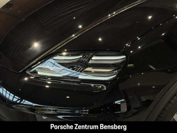 Porsche Macan Electric