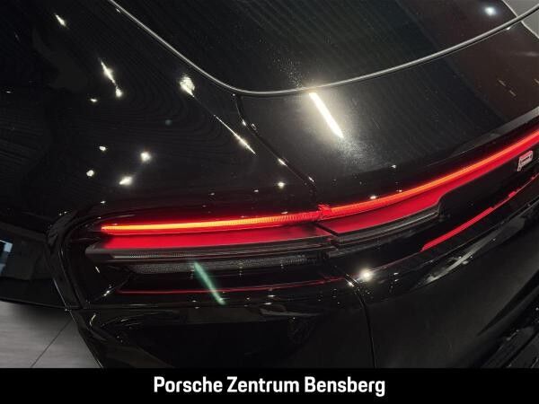 Porsche Macan Electric
