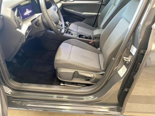 Volkswagen Golf VIII 1.5 TSI *PDC*APP*GRA*SHZ*LED