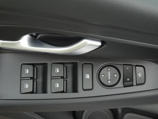 Hyundai i30 5-Türer T-GDI Advantage Navi, Sitzhzg uvm. Klima