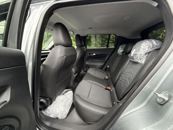 Jeep Avenger 1.2 Summit Mild-Hybrid 18" JBL E-Heckklappe.
