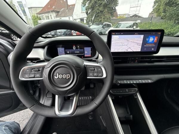 Jeep Avenger 1.2 Summit Mild-Hybrid 18" JBL E-Heckklappe.