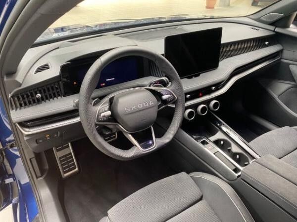 Skoda Superb Combi Sportline 1,5 TSI iV 6-Gang-DSG