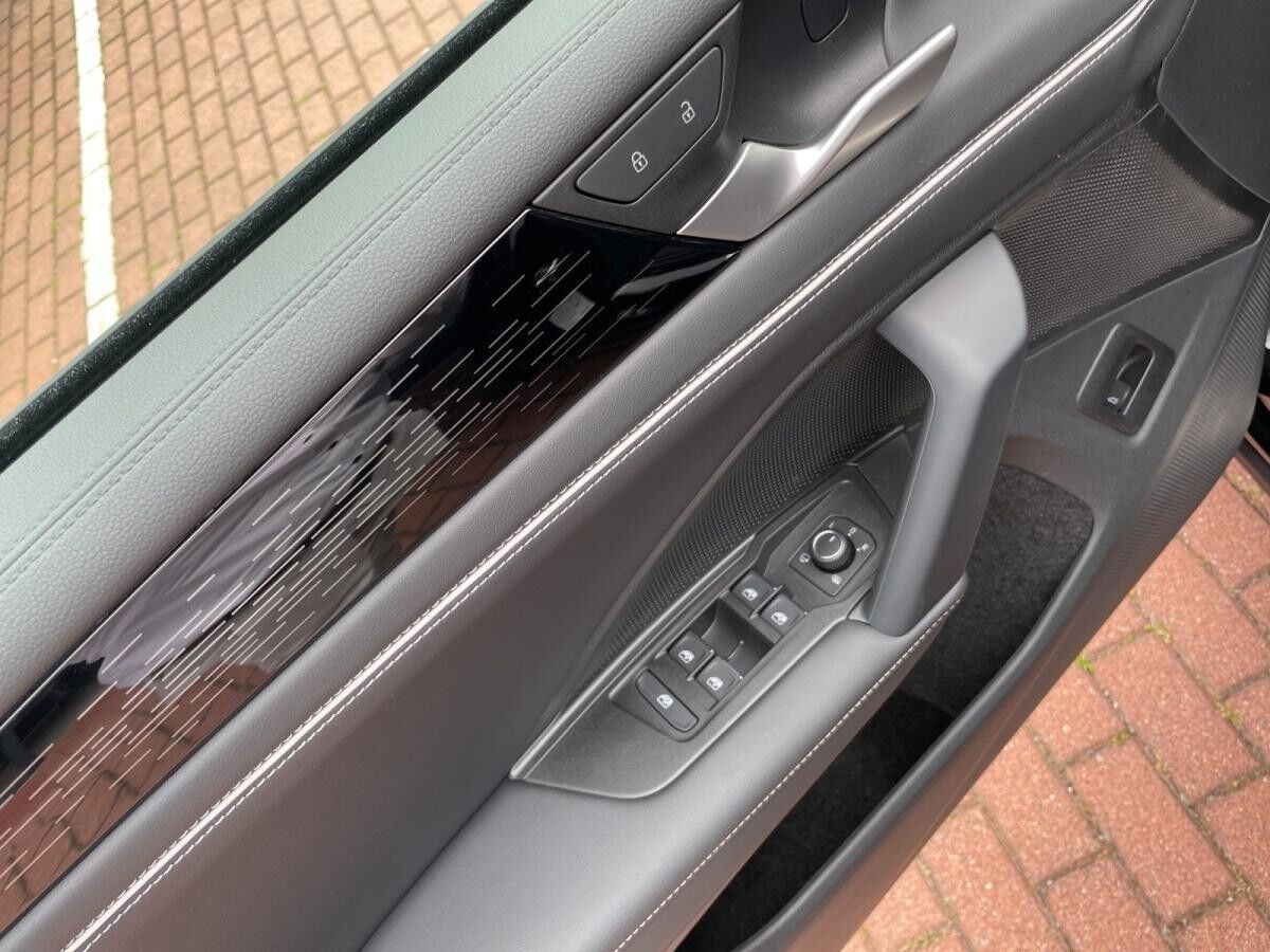 Volkswagen Tiguan Elegance 1,5 eTSI DSG | IQ.