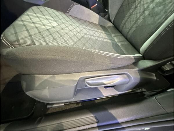Volkswagen Taigo R-Line 1.5 l TSI OPF DSG CarPlay Matrix