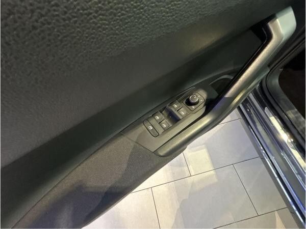 Volkswagen Taigo R-Line 1.5 l TSI OPF DSG CarPlay Matrix