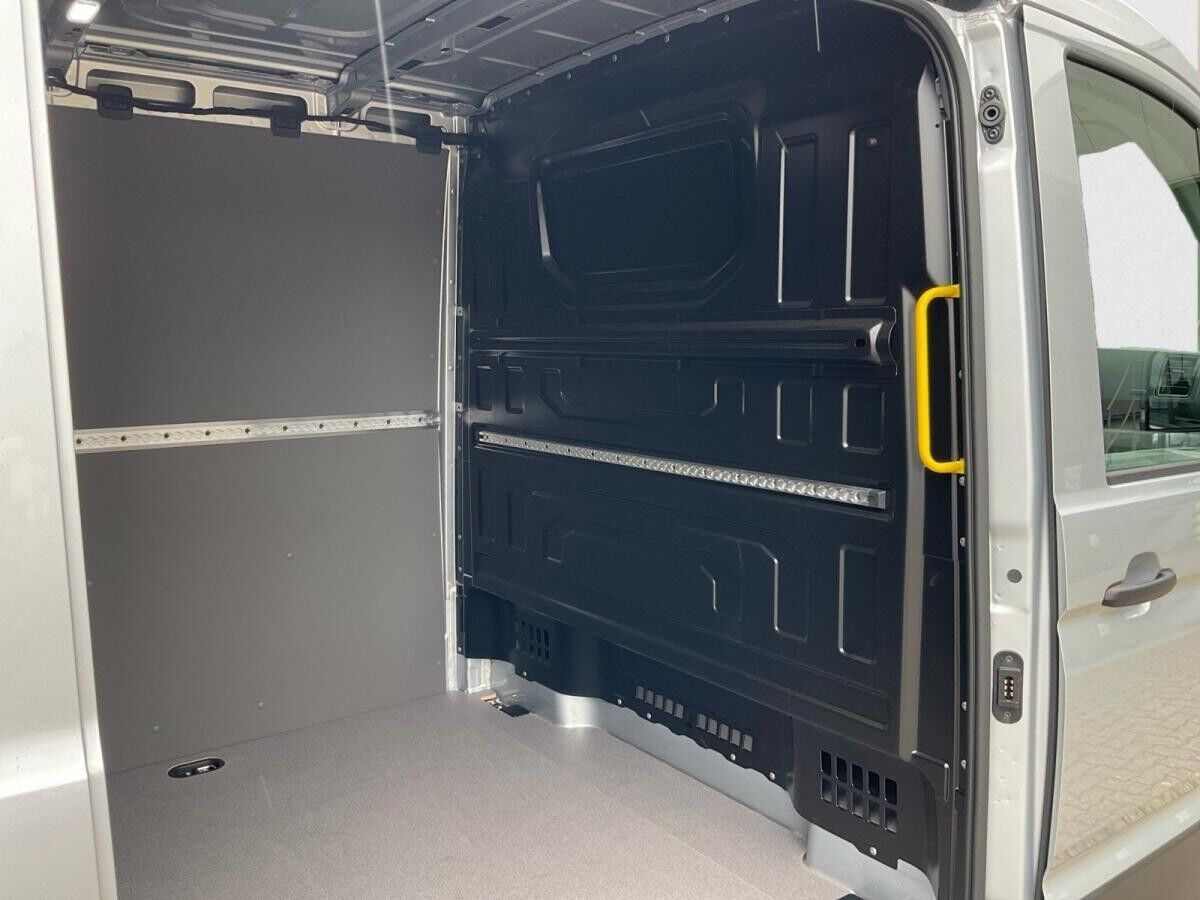 Volkswagen Crafter 35 Kasten 2.0 Automatik AHK Kamera ACC