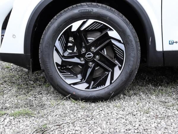 Nissan Qashqai N-Connecta 1.5 VC-T e-POWER 190PS Winter+Komfort-Paket PGD AFA *sofort verfügbar*