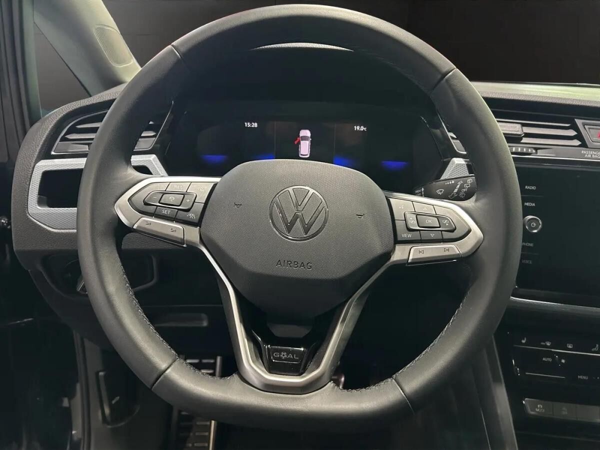 Volkswagen Touran GOAL 1.5 TSI*DSG*CAM*IQ-LIGHT*SHZ*AHK*ACC