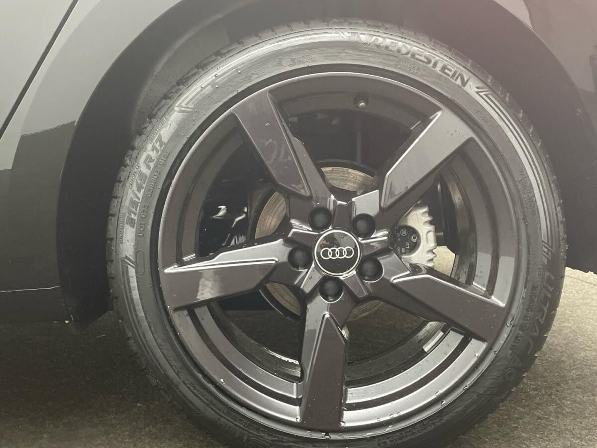 Audi A1 Sportback S line 30 TFSI Optik-Paket Navi LED