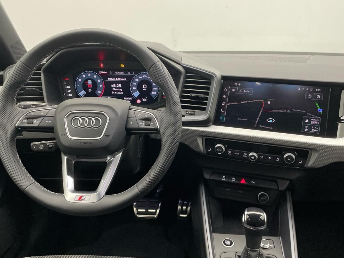 Audi A1 Sportback S line 30 TFSI Optik-Paket Navi LED