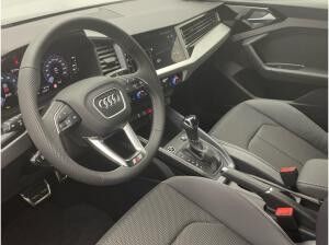 Audi A1 Sportback S line 30 TFSI Optik-Paket Navi LED