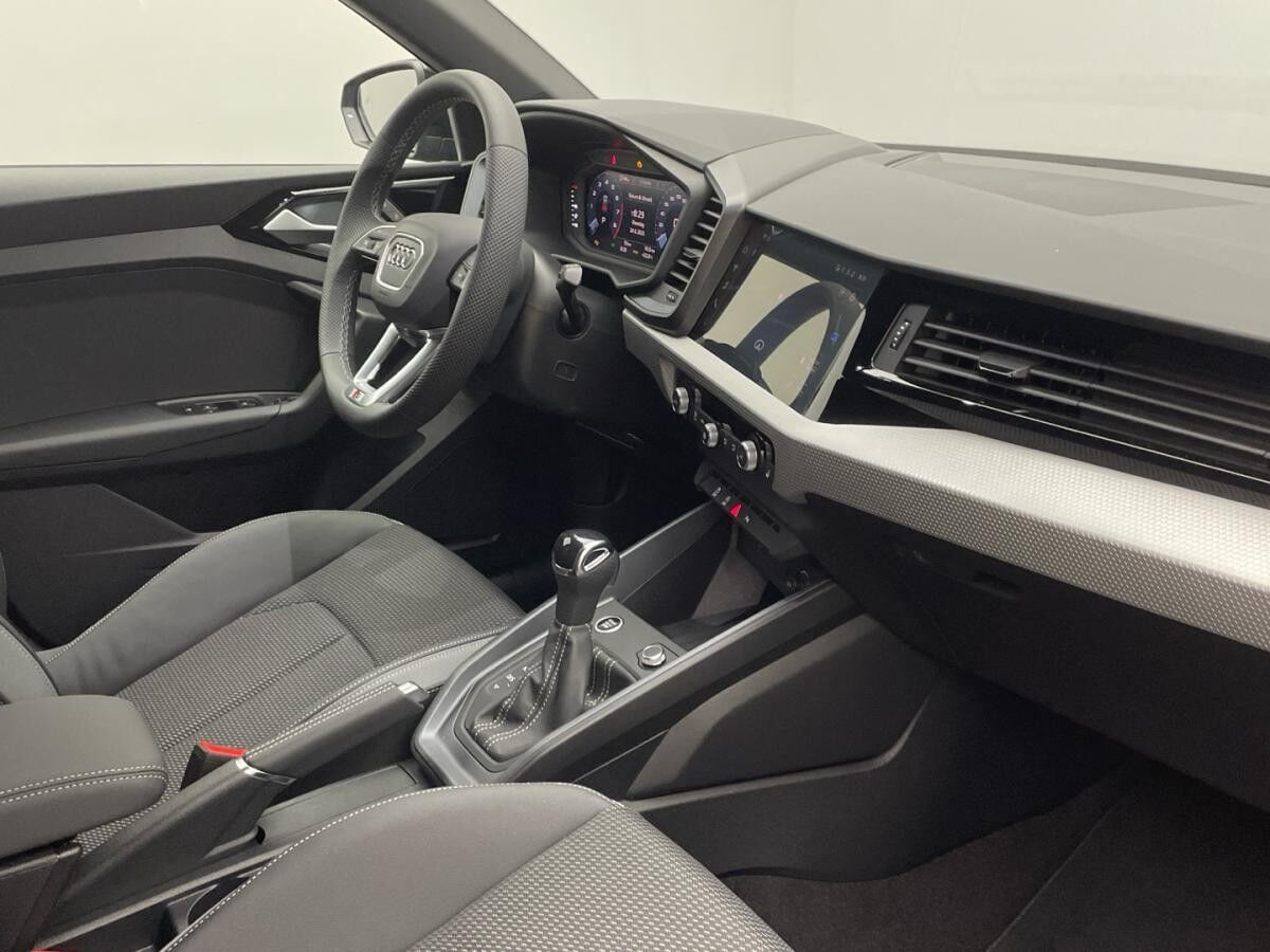 Audi A1 Sportback S line 30 TFSI Optik-Paket Navi LED