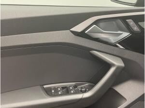 Audi A1 Sportback S line 30 TFSI Optik-Paket Navi LED