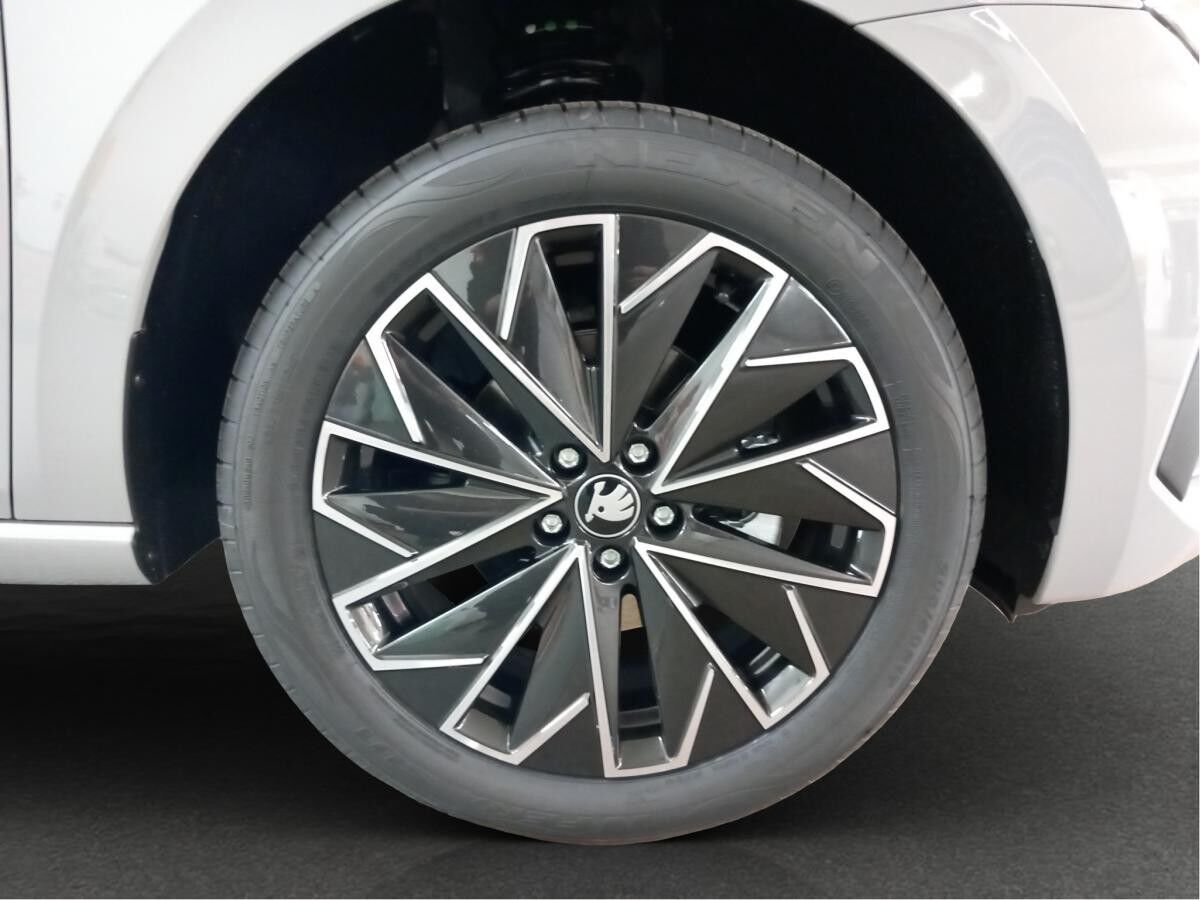 Skoda Scala Tour TSI DSG Navi LED Assist Infotainment