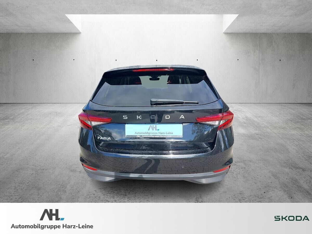 Skoda Fabia 1.0 TSI Drive LED Navi ACC Pano RFK PDC Smart Link