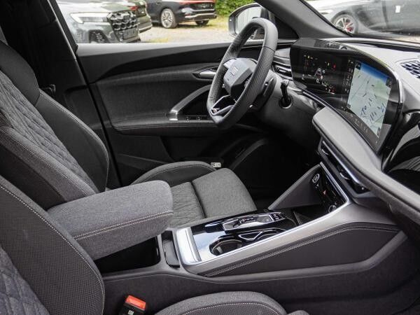 Audi Q5 SUV S-LINE  TFSI TECH Standheizung !!! Sonderabnehmer *Steuerberater  Anwälte Ärzte Architekten Verb