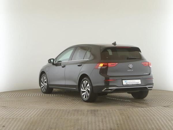 Volkswagen Golf VIII 1.4 TSIe Style *HYBRID*LED*PDC*Navi*