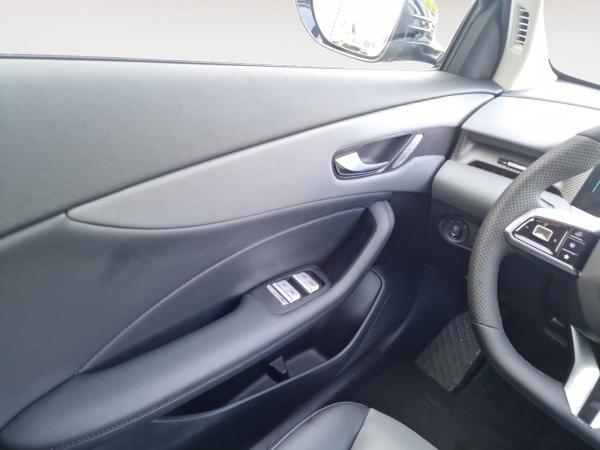 MG S5 EV Luxury Long Range