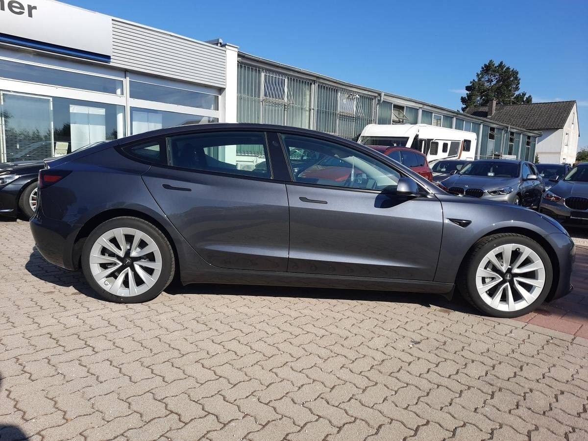 Tesla Model 3 Dual Long Range ACC Pano LM KAM LED