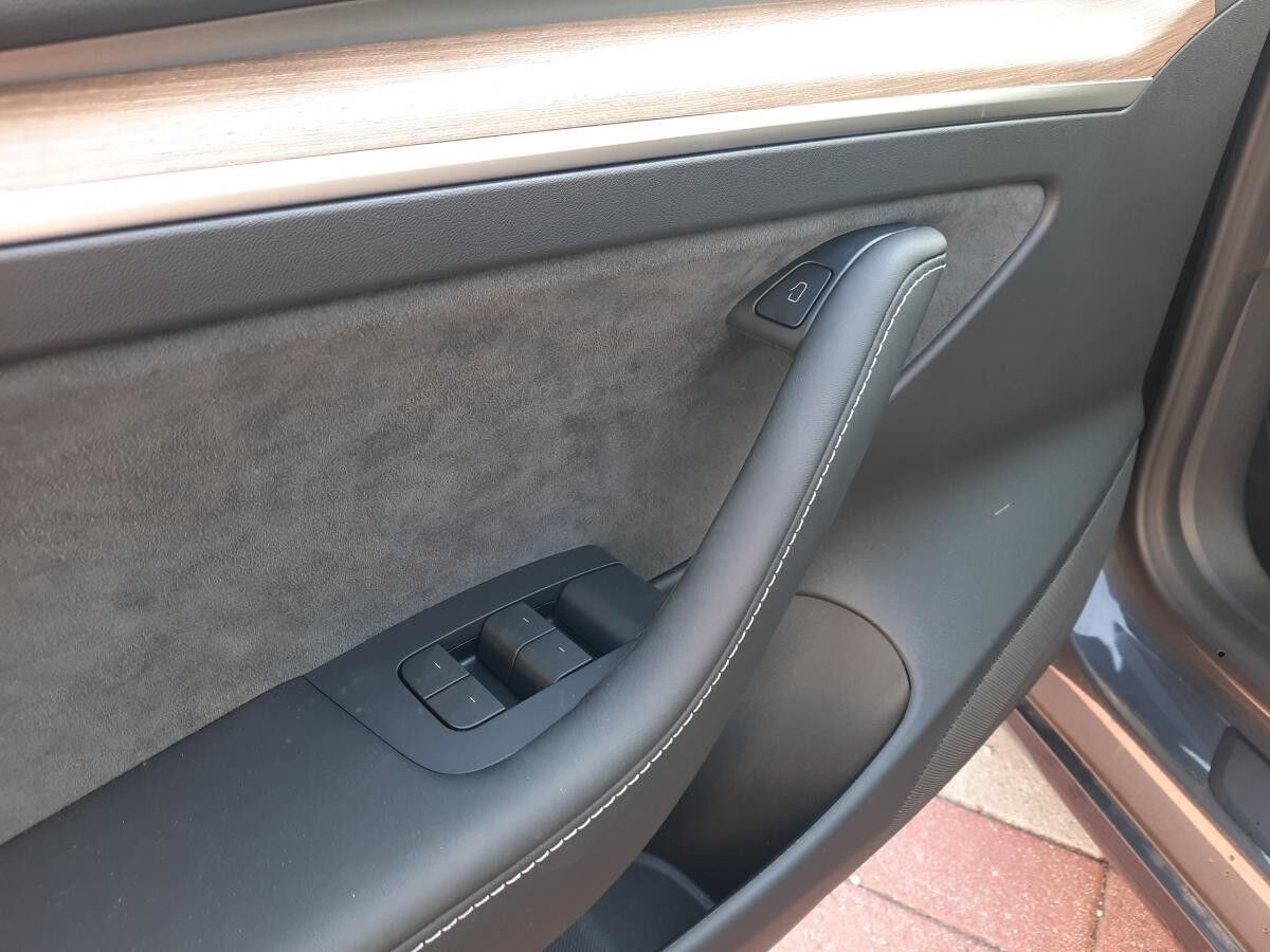 Tesla Model 3 Dual Long Range ACC Pano LM KAM LED